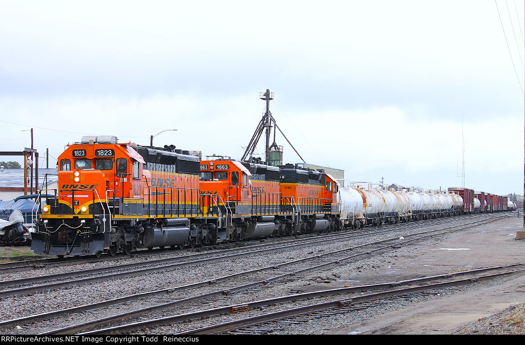 BNSF 1823